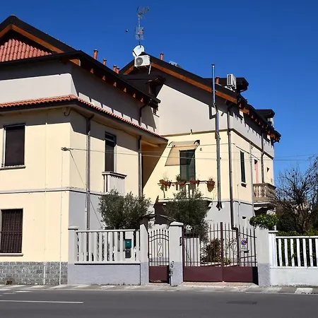 B ＆ B レオナルド