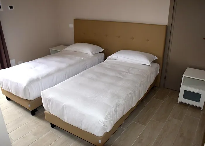 B ＆ B レオナルド ゲストハウス ロー