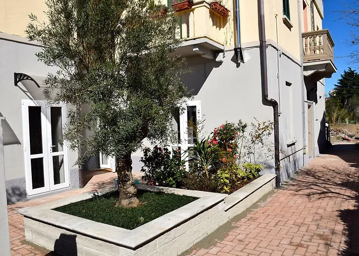 ゲストハウス B ＆ B レオナルド ロー