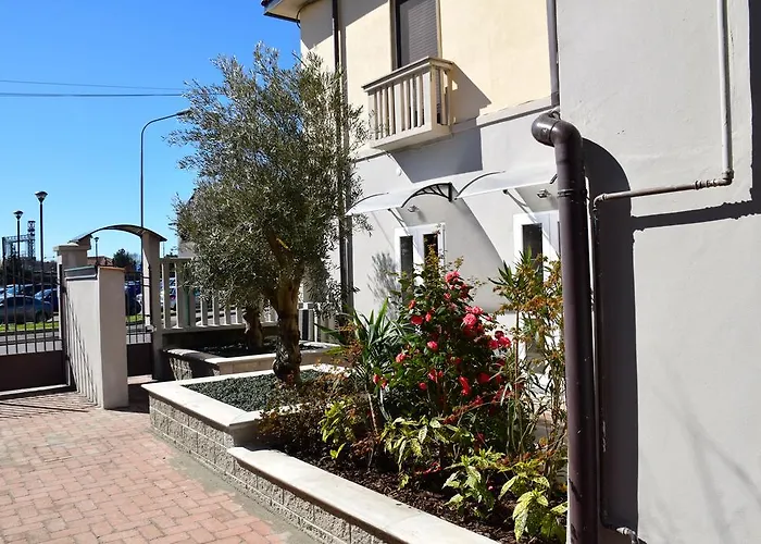 B ＆ B レオナルド ゲストハウス