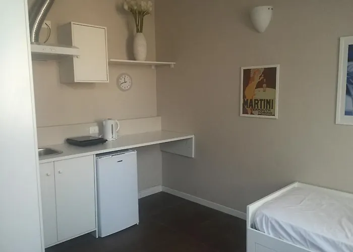 ゲストハウス B ＆ B レオナルド