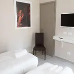B ＆ B レオナルド ゲストハウス